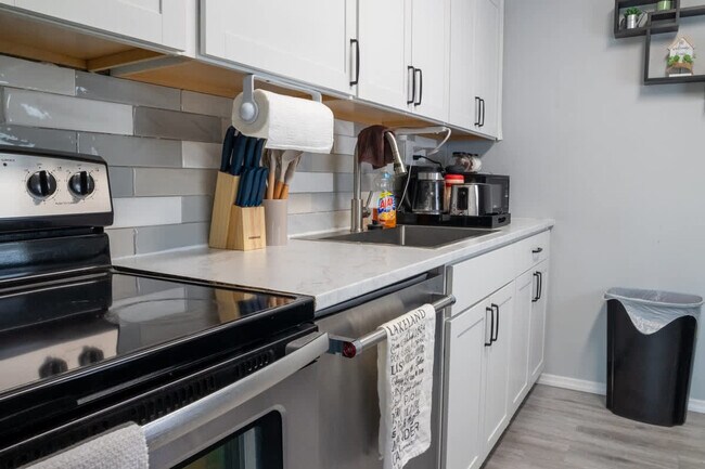 123 Oconee St unit ID1368863P, Lakeland, FL 33805 - photo 5