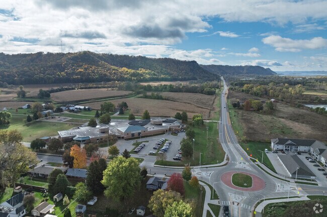 Southern Bluffs Elementary School is located along Great River Rd.