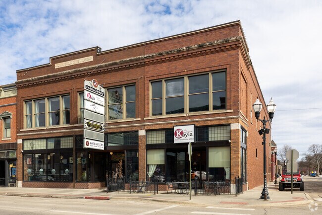 Residents of Fremont love eating at Osteria Kayla Restaurant located downtwon.