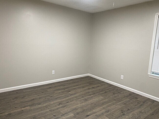 919 Rushmeade Rd unit L, Jackson, TN 38305 - photo 6