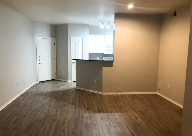 Biltmore Square Apartments unit 143, Phoenix, AZ 85016 - photo 2