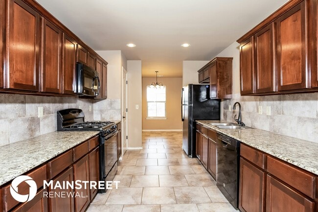 7412 Comrade Ln, Yukon, OK 73099 - photo 5