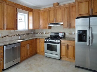 1576 Anderson Ave, Fort Lee, NJ 07024