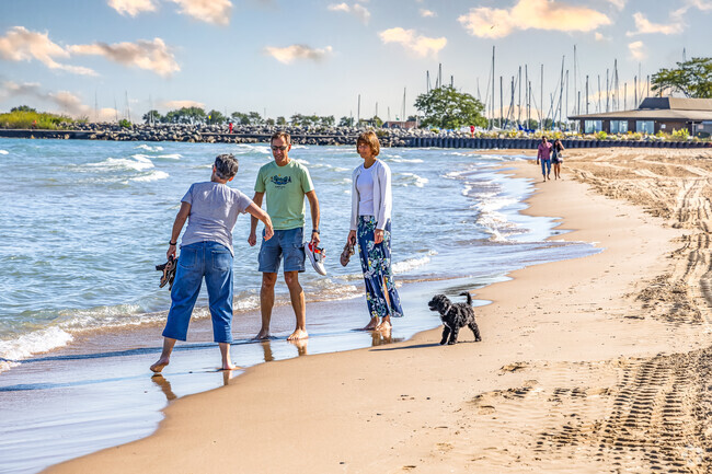 Lakecrest is situated along the stunning waters of Lake Michigan with North Beach Park nearby.