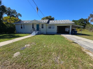 906 N Johns St, DeLand, FL 32724