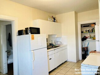 18 Pratt St, Boston, MA 02134