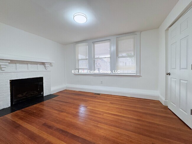 340 Market St unit 1, Brighton, MA 02135 - photo 5