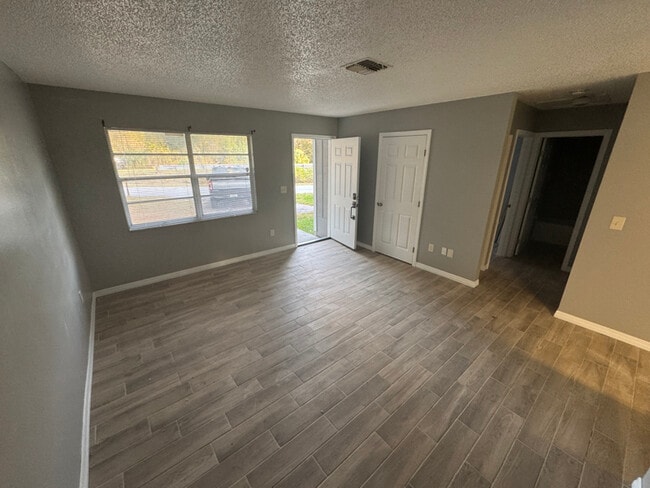 10469 Eastside Ave unit 10467, Brooksville, FL 34601 - photo 4