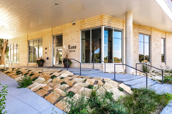 Esox House Apartments, Saint Paul, MN 55107 - photo 5