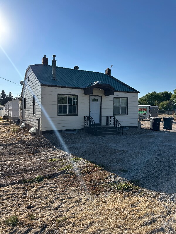 3210 S Ammon Rd, Ammon, ID 83406