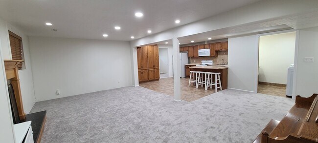 Kitchen/Dining