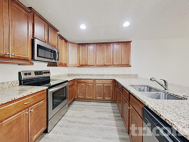 8751 Barco Ln, Jacksonville, FL 32244 - photo 5