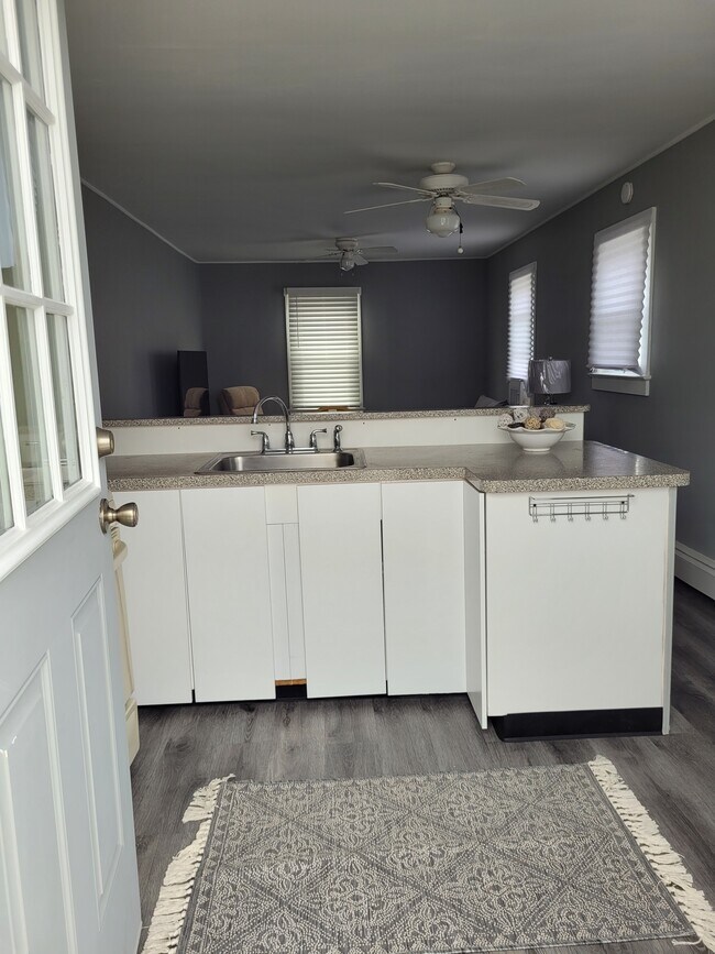 58 Farragut Ave unit Upper Unit - B, Seaside Park, NJ 08752 - photo 6