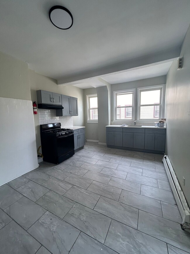 34 Clinton Place Unit 2, Newark, NJ 07108