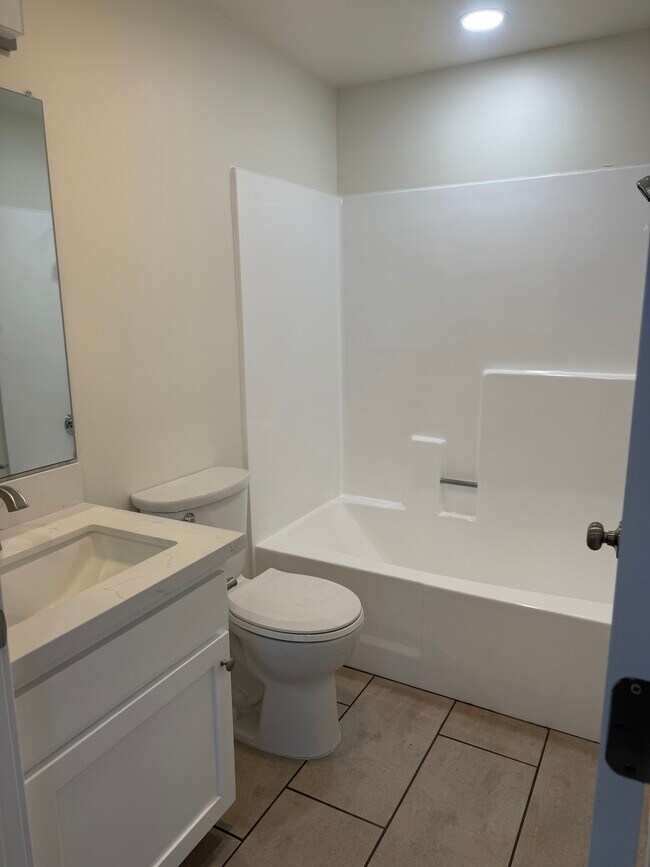 1357 Armadale Ave unit 108, Los Angeles, CA 90042 - photo 6