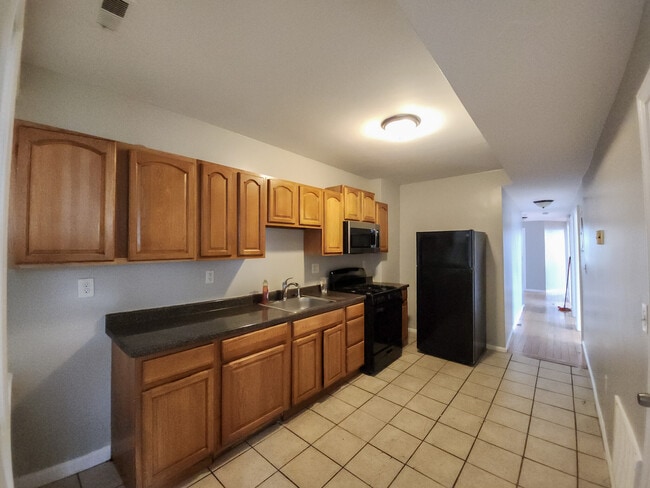 117 Townsend St unit 2, Dorchester, MA 02121 - photo 2