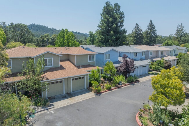 Calistoga has a few duplex homes just along Lincoln Avenue.