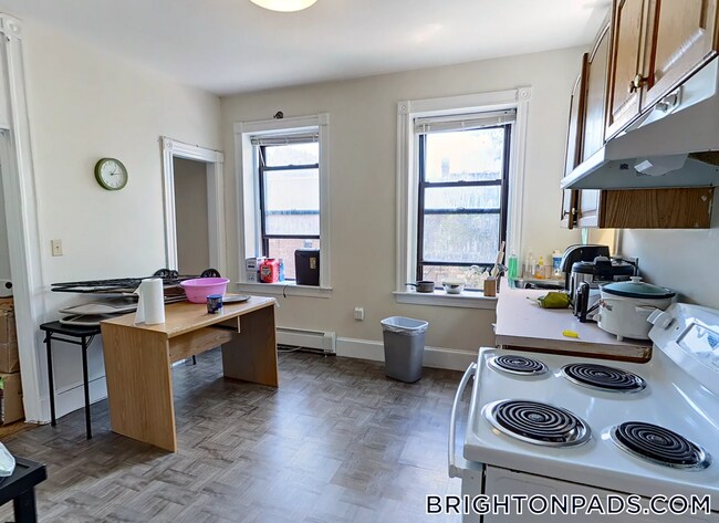1422 Commonwealth Ave unit 5, Boston, MA 02134 - photo 2