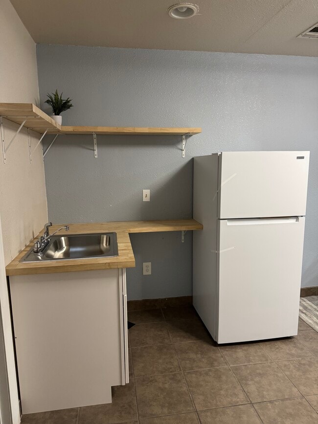 938 E Amelia Ave unit 3, Phoenix, AZ 85014 - photo 4