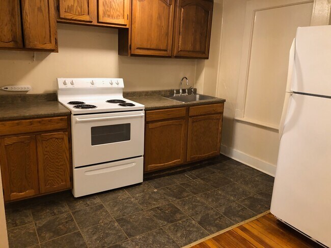 651 Myrtle Ave unit 1, Albany, NY 12208 - photo 7