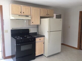 10 Lillian Rd Unit 2, Quincy, MA 02170