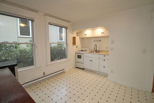 4826 NE 14th Place unit 2, Portland, OR 97211 - photo 6