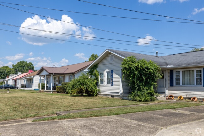 Jefferson residents take pride in tidy yards and close‑knit streets.