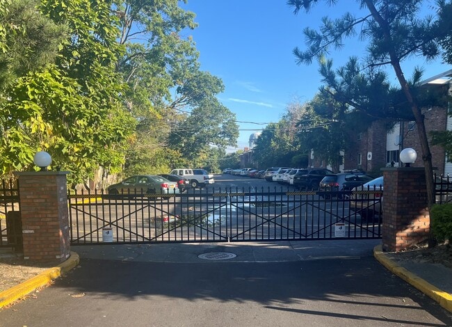 Bay Shore Gardens Gated Community, Bay Shore, NY 11706 - photo 7