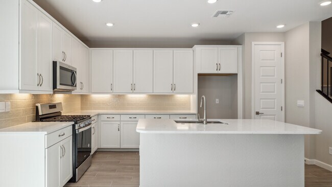 5810 E Zachary Dr, Phoenix, AZ 85054 - photo 6