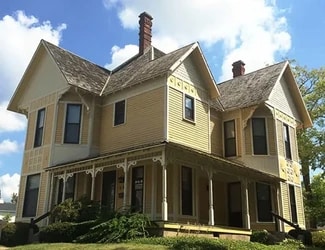 532 S Walnut St, Bloomington, IN 47401