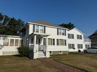 72 Oceanside Dr, Saco, ME 04072