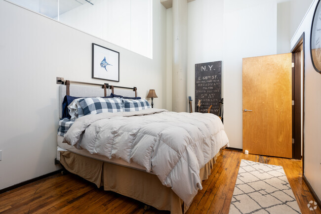 2BR, 2BA - 1097SF - Primary Bedroom