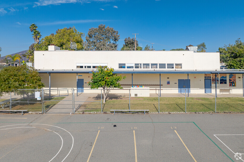 Murray Manor Elementary School, where young minds blossom.