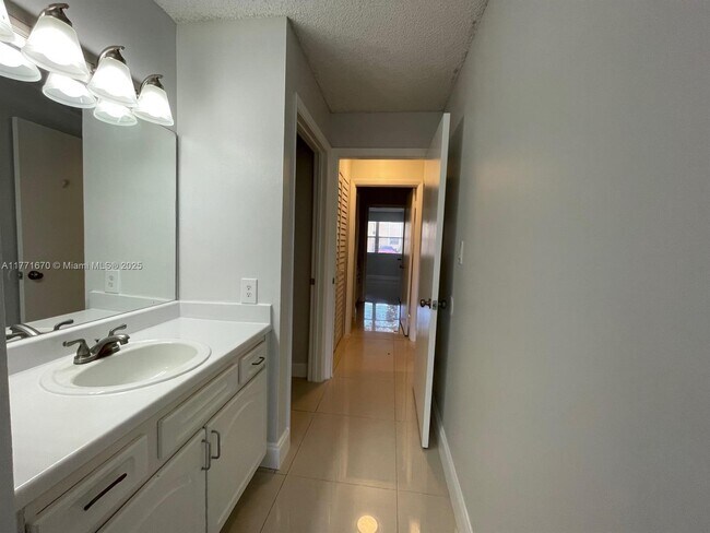 2201 SW 80th Terrace, Miramar, FL 33025 - photo 7