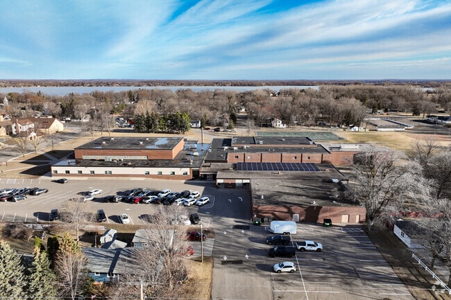 Annandale Middle School serves grades 6-8.