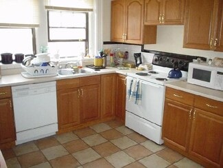 74 Babcock St Unit 2, Brookline, MA 02446