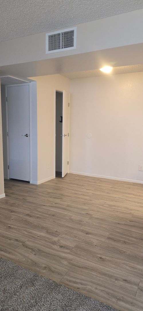 Hidden Village, Glendale, AZ 85302 - photo 7