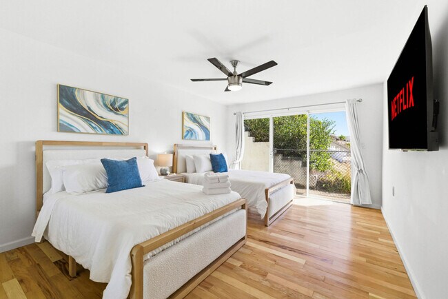 5021 Foothill Blvd unit ID1316299P, San Diego, CA 92109 - photo 3