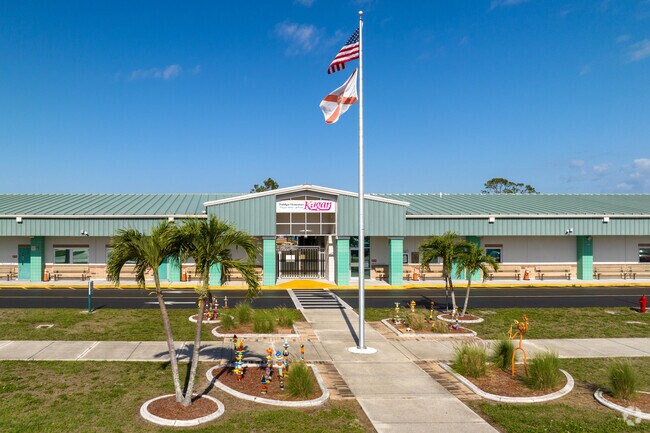 Trafalgar Elementary School is an above average, public school located in Cape Coral, FL.