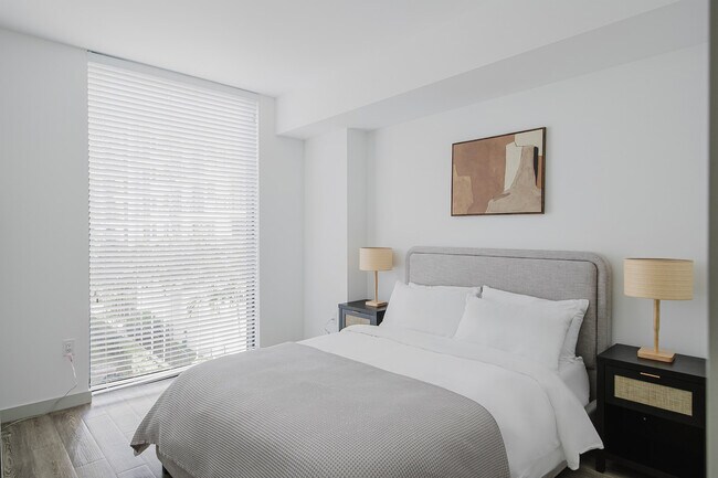 221 SW 12th St unit FL5-ID136, Miami, FL 33130 - photo 7