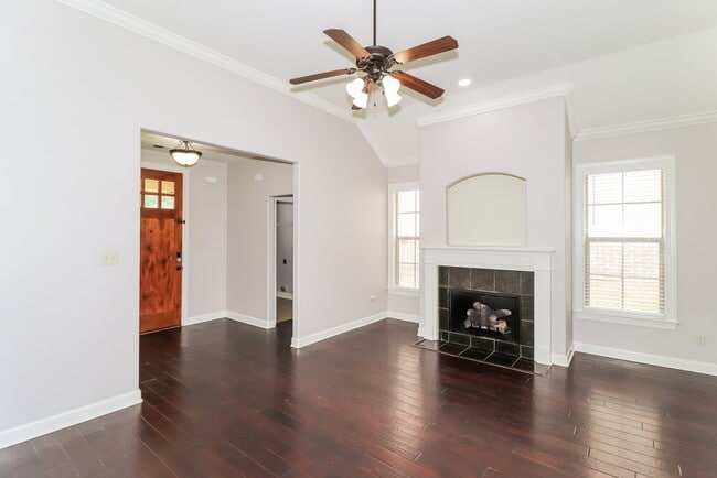 6832 Lagrange Grove Dr, Cordova, TN 38018 - photo 5