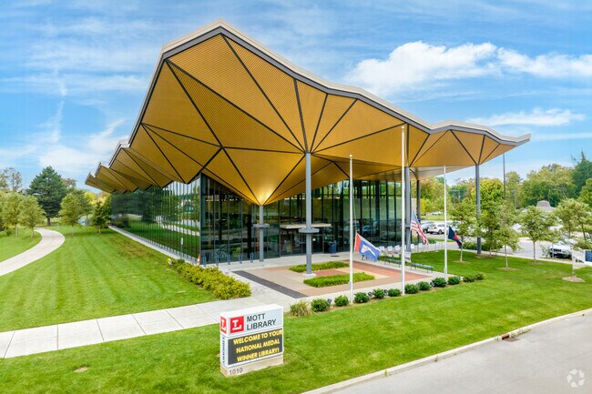 The Mott Library provides a continuous Friends of the Library book sale in ONYX.