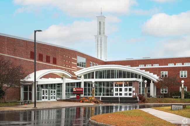 Gloucester High School gets an overall grade of B on Niche.