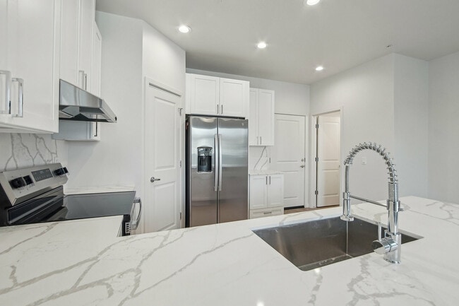 Ascension at Manistee Ranch, Glendale, AZ 85301 - photo 6