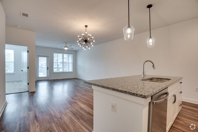 1BR, 1BA - 907SF