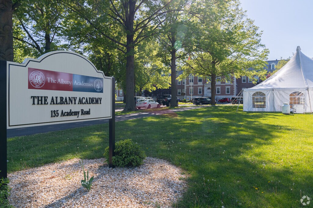 The Albany Academy is a large school in Helderberg that shares faculties with its sibling academies located adjacently.