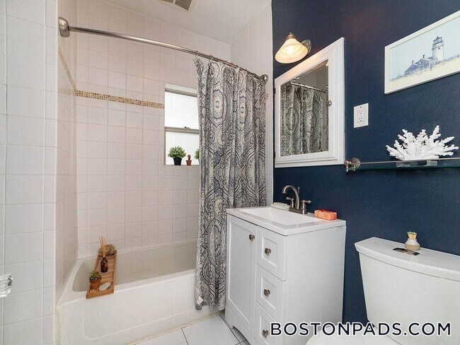 39 Parkton Rd unit 1, Jamaica Plain, MA 02130 - photo 6