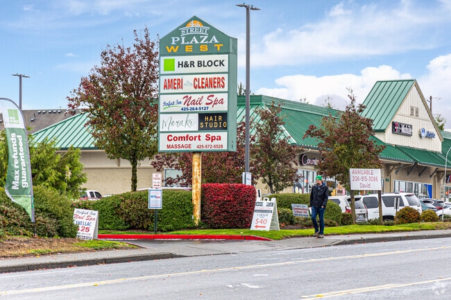 4th Street near the Fairfield Coalfield neighborhood has a variety of retail options.
