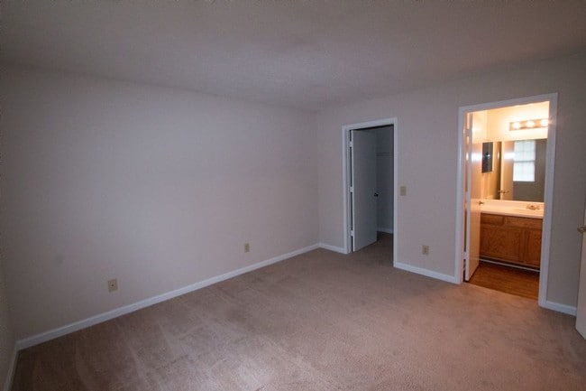 Ridgetop Apartments, Athens, TN 37303 - photo 2