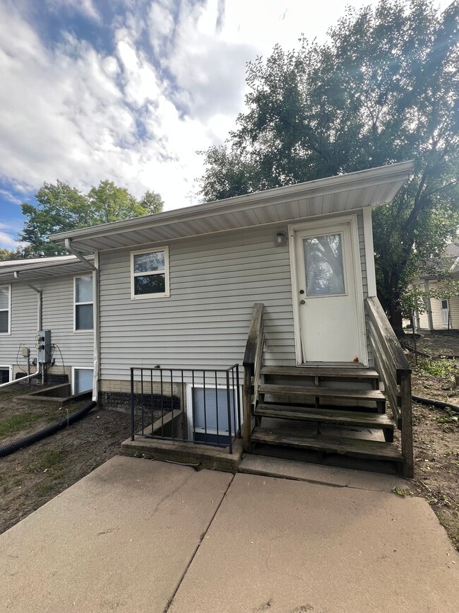 3018 W St, Lincoln, NE 68503 - photo 3